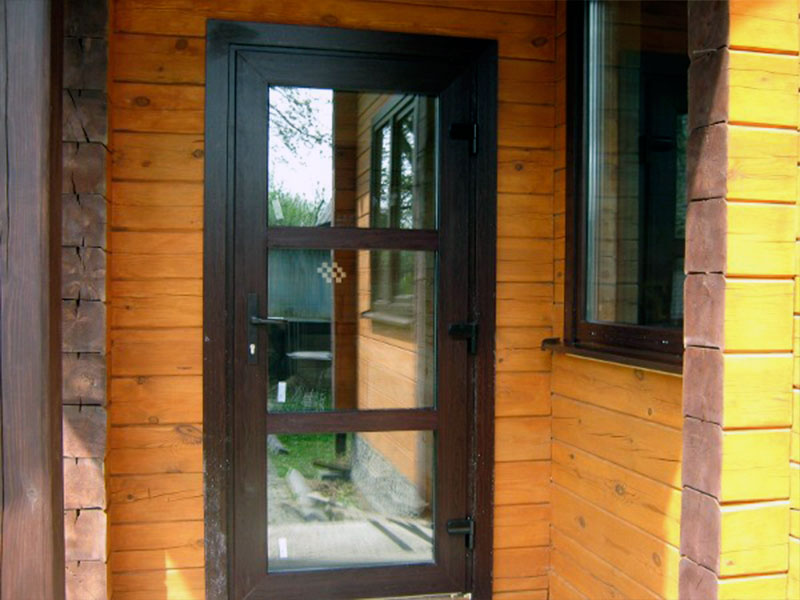 Ламинированная входная дверь